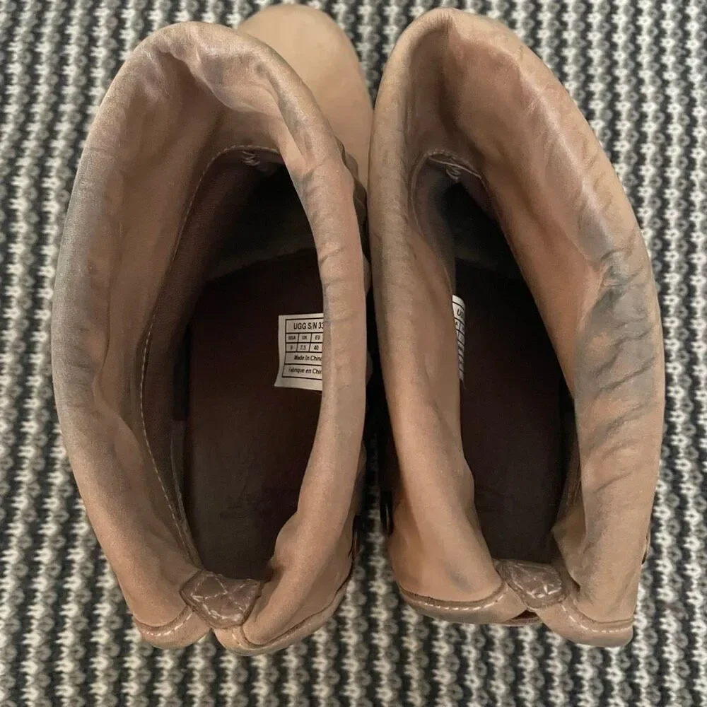UGG Lynnea Studs clog bootie women’s shoe size 9